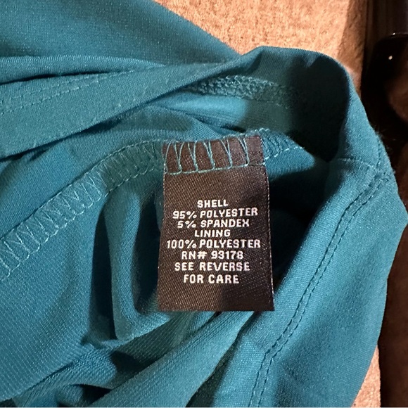 Premise Dress - Picture 4 of 6